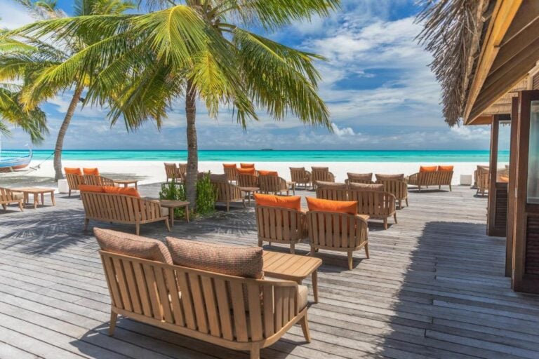 16 Best Luxury Resorts in Maldives That Are Heaven on Earth